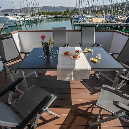 Floating Sea House Principessa