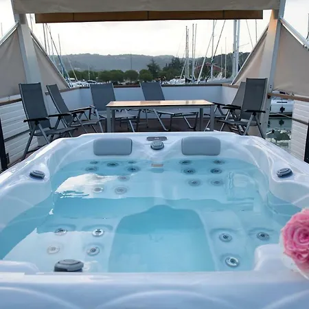 Сasa de vacaciones Floating Sea House Principessa