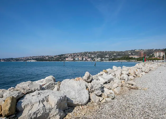 Floating Sea House Principessa ポルトローシュ