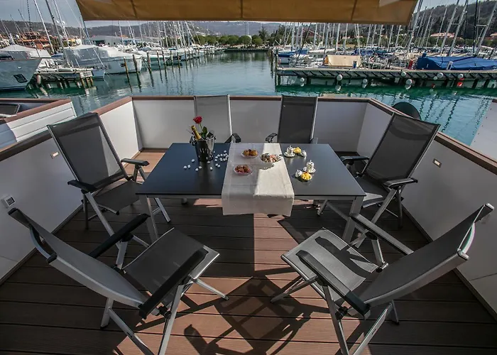 別荘 Floating Sea House Principessa