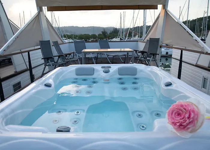 別荘 Floating Sea House Principessa